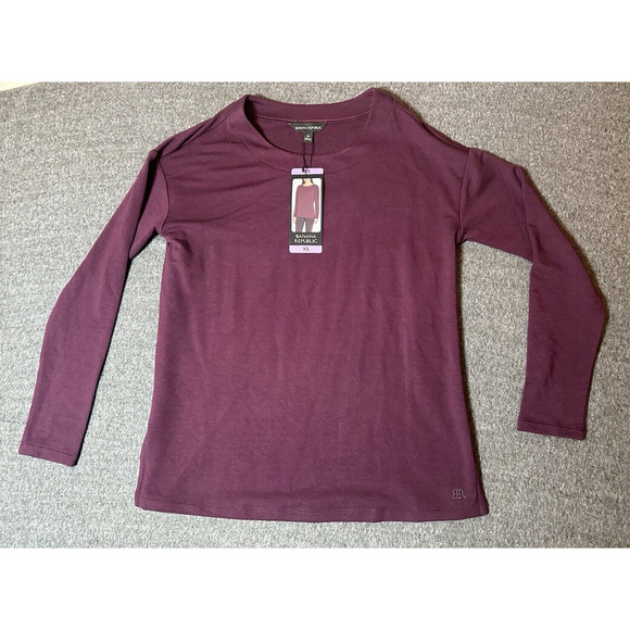 NWT Banana Republic Shirt Size XS Red Burgundy Crew Neck Soft Long Sleeve Top - Picture 1 of 7